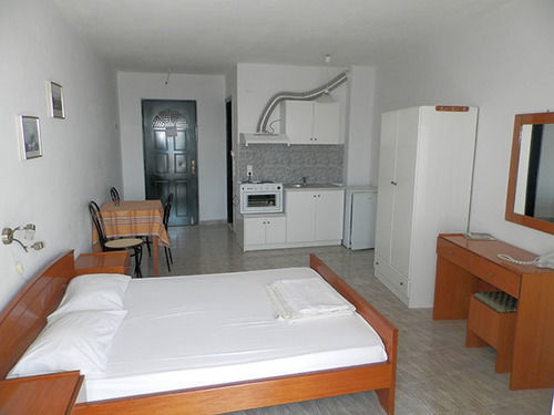 Apollon Hotel Метана Экстерьер фото