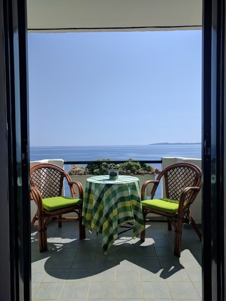 Apollon Hotel Метана Экстерьер фото